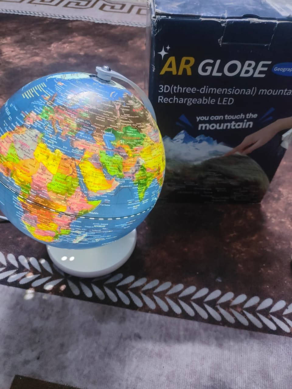 سلام عليكم قطعه ( كوكب الارض) 
مضيئة دوارن 360د 
سعر 20  
عنوان/ حسينيه مال راشديه
***********
