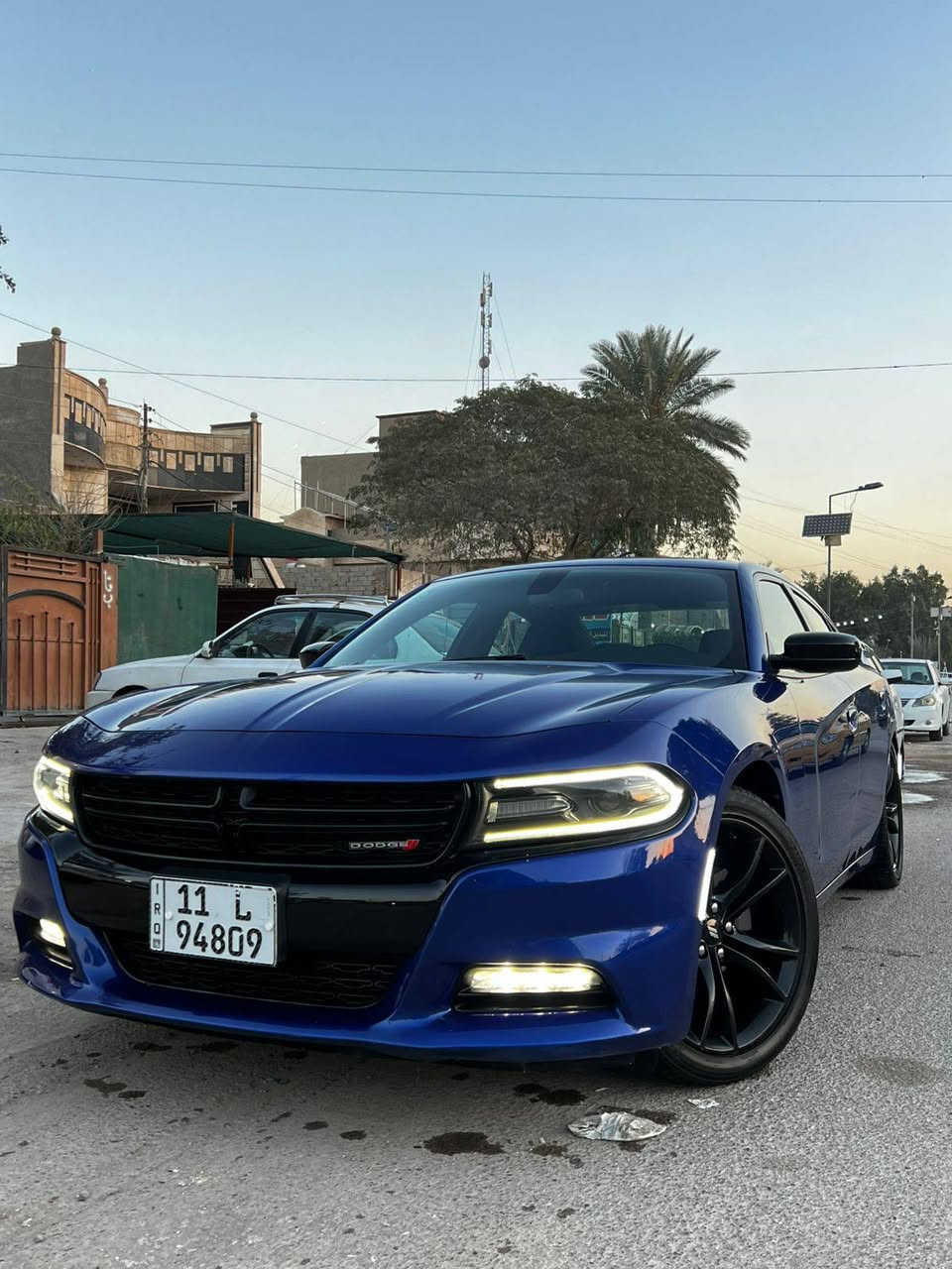 السلام عليكم جارجر موديل ٢٠١٩ فئة ال sxt جويتي 

 حادثه بالجاملغ الخلفي بدون دواخل وبدون ايرباك يعني قطعه وحده صبغ صور الحادث موجوده السياره جديده كير ومحرك وتبريد وحداديه امامي وخلفي كفاله تخم تاير جديد ماشيه ٥٢ ميل حقيقي وعل فحص دواخله على وضع الشركه السياره جديده واحله من الصور بهواي كرسي السائق كهرباء تحكم ستيرن جهتين عدسات LED اصلي بجم كله زينون محرك 6V  والمواصفات الباقيه معروفه باسمي هزه وارقام جدد سنويه جديده تحويل مباشر السعر ٢١٣ وبيه مجال بسيط العنوان  بغداد  ه‍ /*********** الشراي يتصل ويدلل
