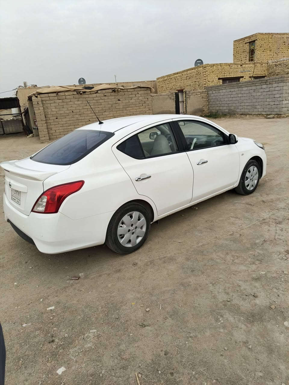 السلام عليكم نيسان صني موديل ٢٠٢٢ موقين ذي قار بسم ولد شاب حادثه بس بنيد سعر ١١٠ ناصريه مركز ***********
