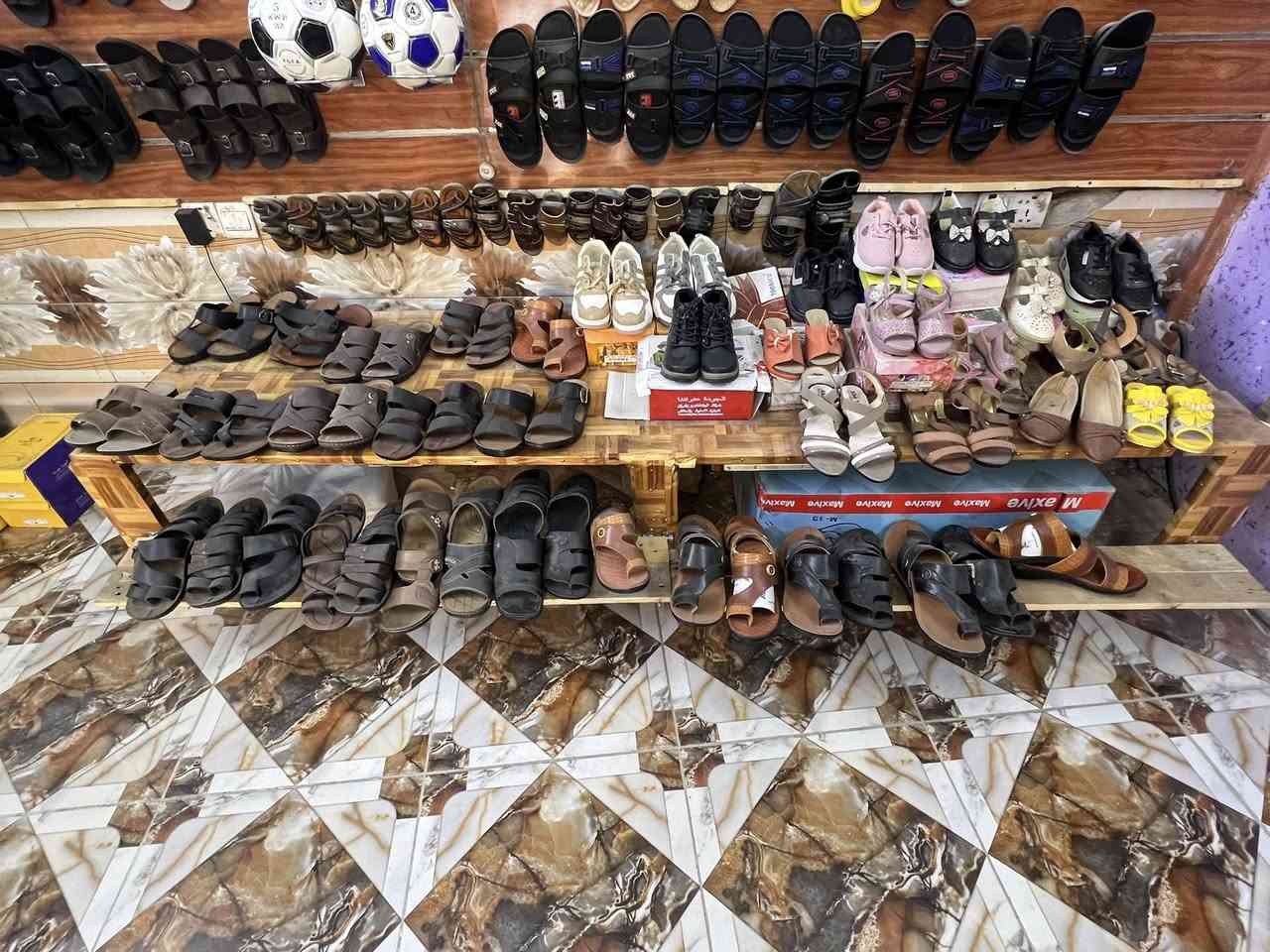 سلام عليكم محل للبيع شلع للاستفسار الاتصال على هذا الرقم *********** او مراسلة الصفحة
