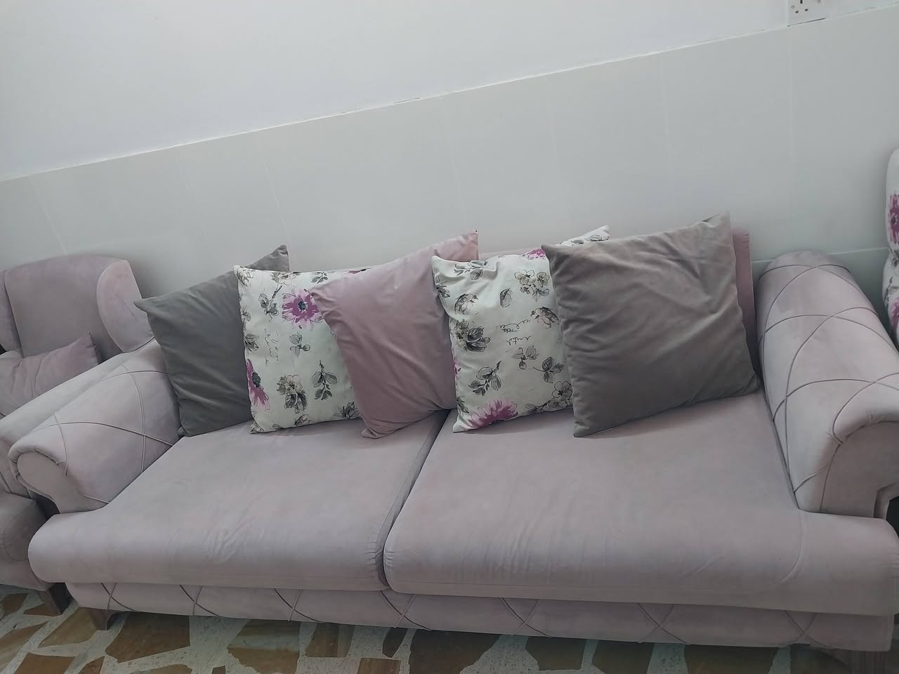تخم تركي ١٠ مقاعد بميزة السرير من ماركة Kilim


**إذا كنت صاحب هذا الإعلان وتريد حذفه لأي سبب، رجاءا أرسل رسالة إلى الدعم الفني**