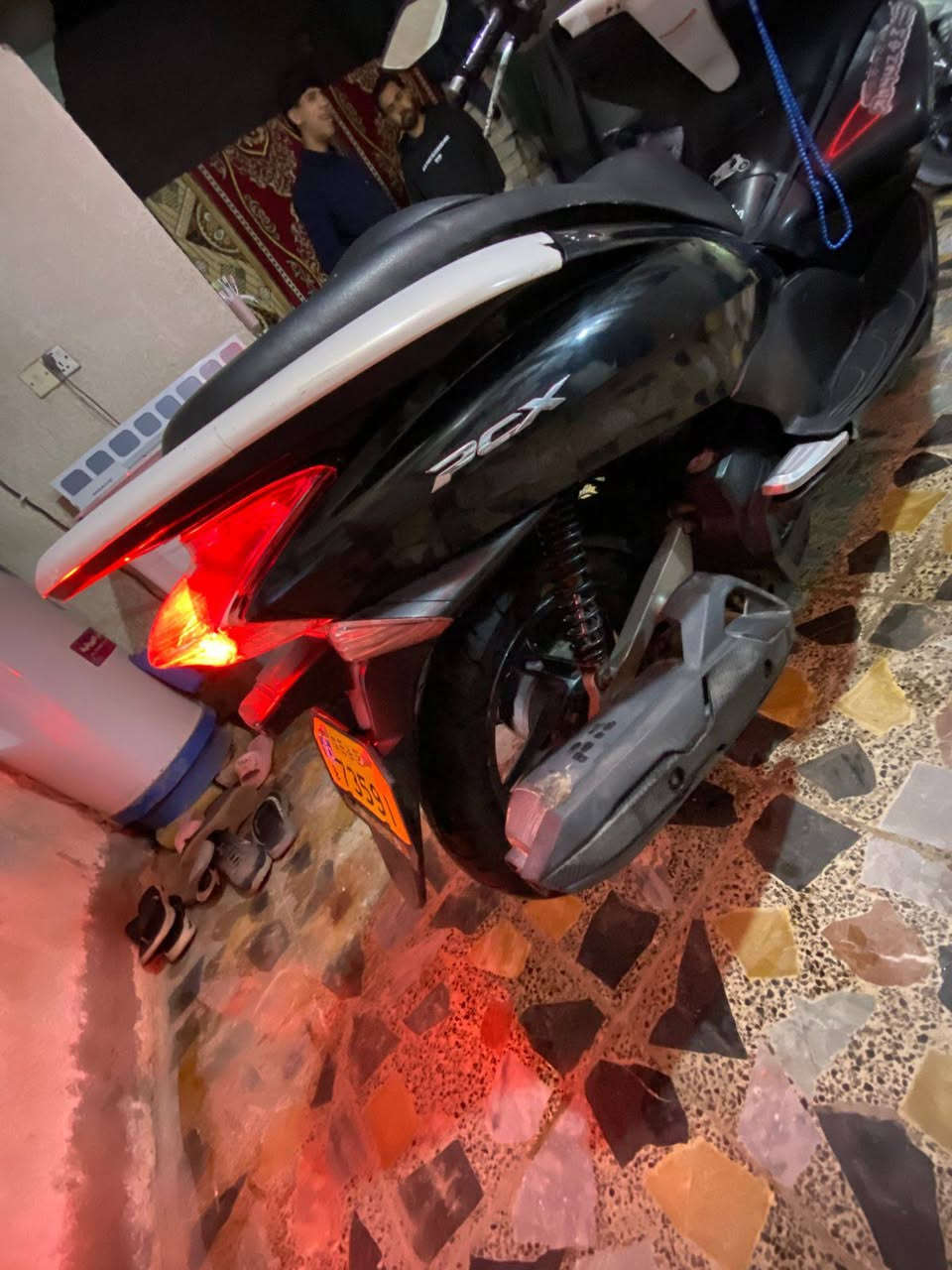 السلام عليكم اخوان دراجه pcx جيل الاول ياباني الماكينه مكفوله كفاله عامه سابنه ممدود عليها شباب الدراجه كهربائيات كامله ستان حساس بس كفراتها يرادلها ترتيب 

للتواصل :  ***********
