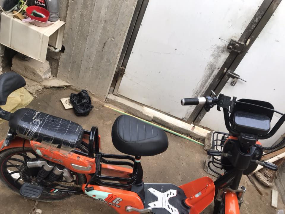 باسكل شحن للبيع نضافه 65 بلميه بطارية 🔋 نص عمر  الحجم الباسكل 28               مشتريه قبل 1سنة الباسكل خير من الله  تجي تشوف وبيك خير وتدلل المكان كربلاء الطاقه قريب مخزن الادوية ودائرة الكهرباء 
اسيا ‭0770 367 5194‬
اثير ***********.
