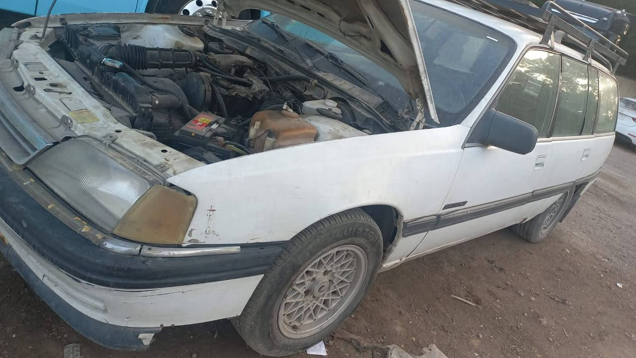 سلام عليكم موديل ٩٣ باسمي رقم ديالى كير اوتو مرات يبوش هيه وبارده من تحمه يستقر والمحرك بي خيط بخار كلش قليل مكان السياره بغداد دوره السعر ٢٠ 
مبايل *********** واتساب
