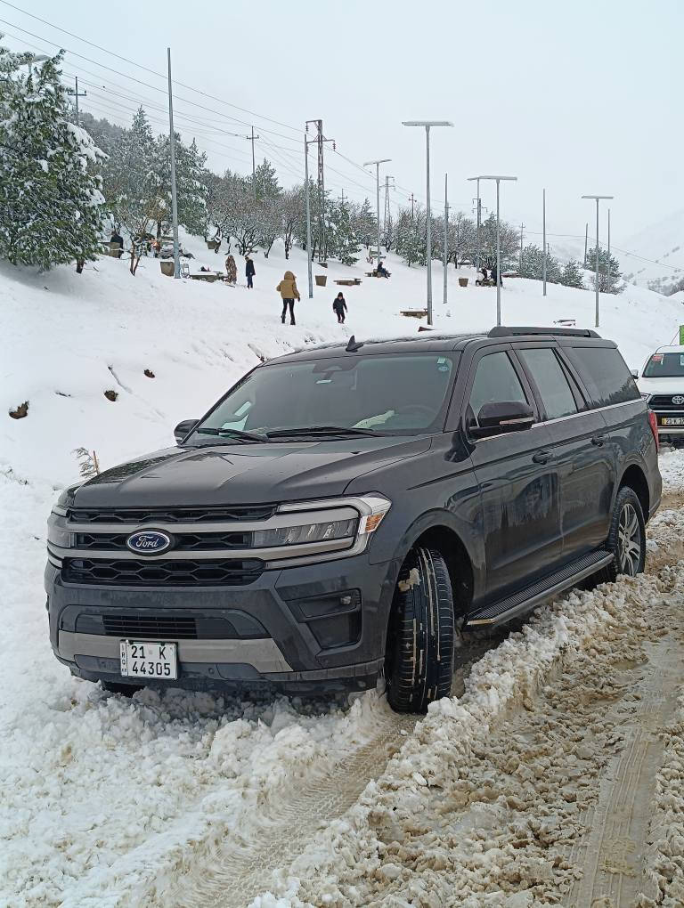 1 پارچە بۆیاخ بێ ناو گرتن
دەعمەکەی چەمەلەغی دواوەی سەکن
97000کم ڕۆشتووە
هایدرۆلیکی گێڕی تازەیە
تایەکانی تازە گۆڕاون
بۆ دەستکەوتنی زانیاری زیاتر پەیوەندیمان پێوە بکەن
*********** السليمانية, العراق

