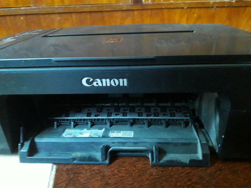 السلام عليكم.. طابعة Canon PIXMA TS3340 نظيفة جداً وشغالة 100% للبيع.

​⚙️ المواصفات والمميزات:

​نوع الطابعة: ملون وأسود (3 في 1) - طباعة، استنساخ، وسكانر (مسح ضوئي).

​الاتصال: تدعم الـ Wi-Fi (تقدر تطبع وتستنسخ مباشرة من الموبايل بدون وايرات).

​الحالة: نظيفة كلش وأخت الجديدة، ما بيها أي عطل أو شخط.

​النقص: عوزها فقط طقم حبر (محابر) وتشتغل مباشرة.

​💰 السعر:

​السعر المطلوب: 60,000 دينار عراقي (وبيه مجال بسيط للشراي المعتمد).

​الموقع: الناصرية مركزرقمي***********
