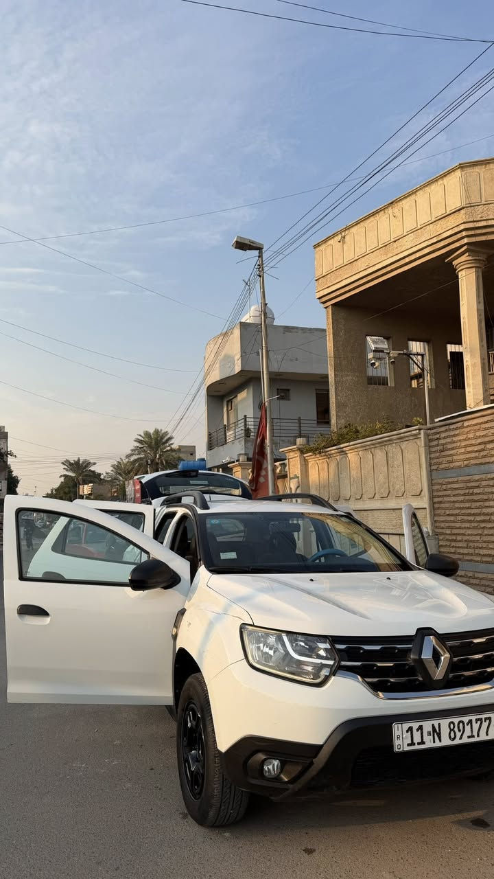 السلام عليكم رينو داستر رقم  بغداد للبيع
📍ارقام انكليزي 

📍السياره حرة غير محجوزه 

📍محرك ١٦٠٠ مكفول من الفتح ومن كل عطل على وضع الشركه 

📍كير ٦ نمر اوتوماتيك مكفول على وضع الشركه  مع تبديل زيوت وفلاتر اصليه 

📍البدي مكفول كفاله عامه عدى شخطه مبينه بالصوره

📍السياره دواخل جديده ١٠٠/١٠٠

📍كاعية تغليف جلد 

📍 كامره بيها ولكن لاغي الشاشه والشاشة موجودة 

📍مثبت سرعه 

📍منضومه بانزين كلها جديده مع بلك جديد 

السياره ماشيه 93 الف 

_مكانها بغداد 
***********
_السياره احلى من الصور

_السعر 95 وبيها مجال للطيبيين
