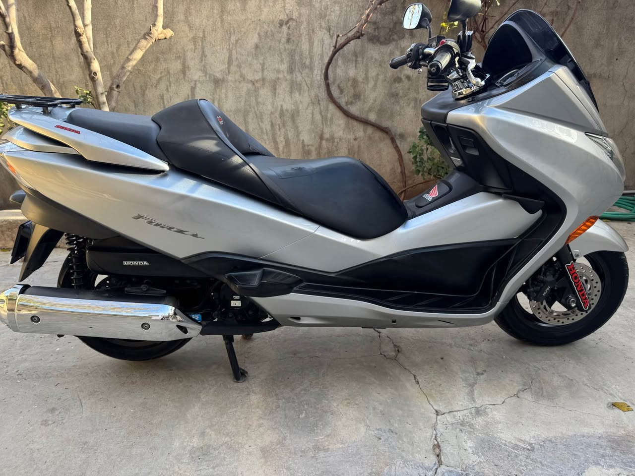 بو نرخى و زانيارى زياتر په يو ه ندى بكه *********** Singapore
