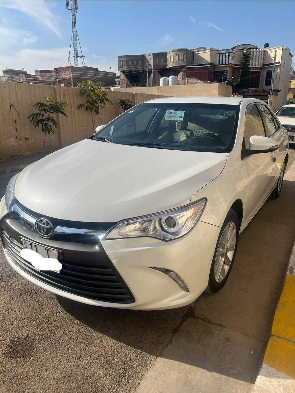 كامري 2016 خليجي رقم بغداد جديد ماشيه 97 مكفوله من الصبغ والضربه مواصفات عاديه تحكم ستيرن كروز سرعه قطعتين تبريد حساس 
مكانه فلوجه
السعر 177 بيه مجال
***********
