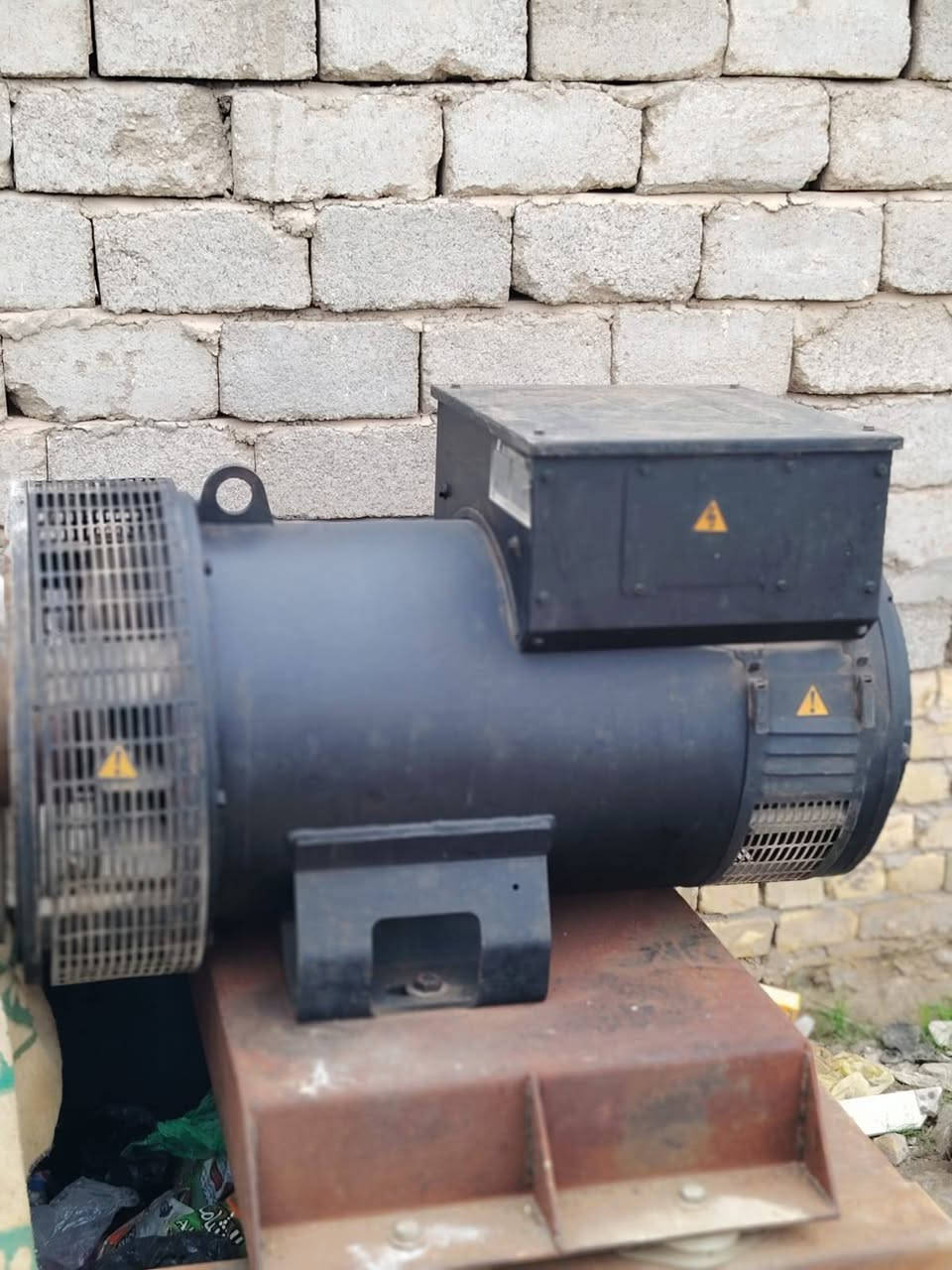 السلام عليكم للبيع راس توليد ستامفورد جديد مشتغل 5 ايام السبب زياده الحمل والمكينة فالفو 22 السماوه الخضر *********** هذا رقمي
