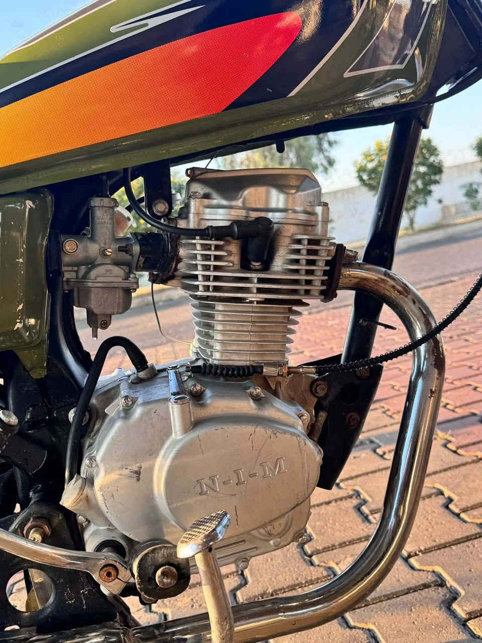 سلام عليكم مطور البيع ومروس هم يرهم سعر 225 بي مجال الشراي والمديل 2017
***********
