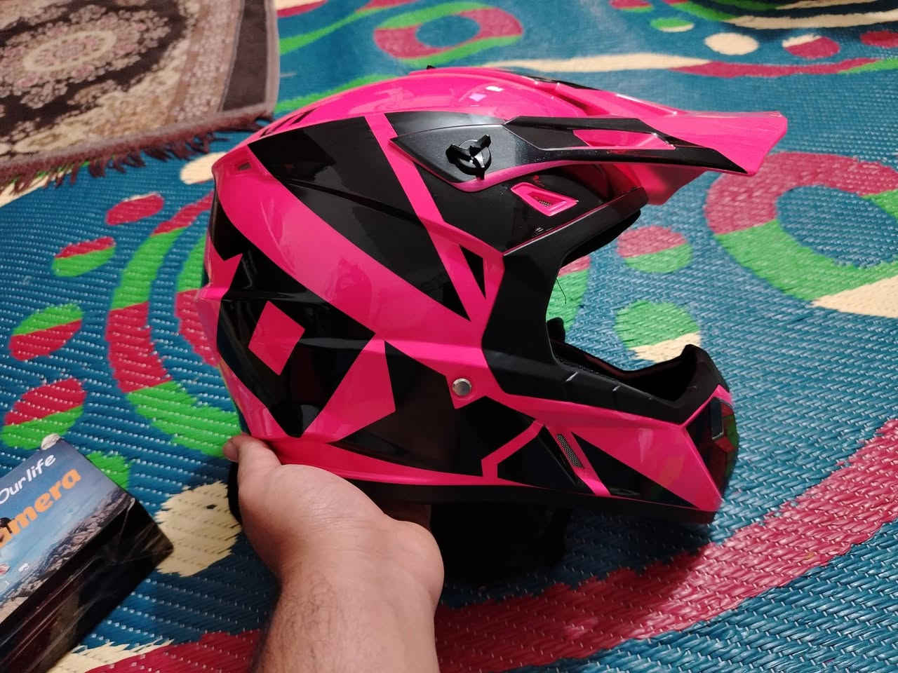 خوذة فج ثابت جديد كامل ملحقات نضاره جفوف لثام نص قياس L لارج
سعر: 30 الف 💸.   متوفر توصيل 💓


**إذا كنت صاحب هذا الإعلان وتريد حذفه لأي سبب، رجاءا أرسل رسالة إلى الدعم الفني**