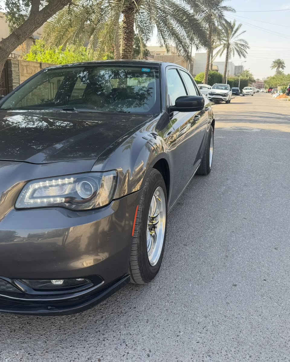 السلام عليكم اوباما 300 تورنك مديل2023  مشاية 36 الف ميل
مواصفات تشغيل ع بعد شاشة جبيرة كشن السايق كهرباء فقط 
حادث السيارة مرفق داخل الصور عنوان بغداد المشتل رقم ***********
