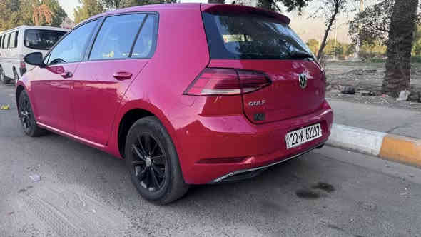 السلام عليكم موديل 18 خليجي قطعتين رش بدون دواخل 
السعر 118 وبيها مال بيع سريع
***********
مكاني بغداد 
تحويل مباشر سنويه بسمي
