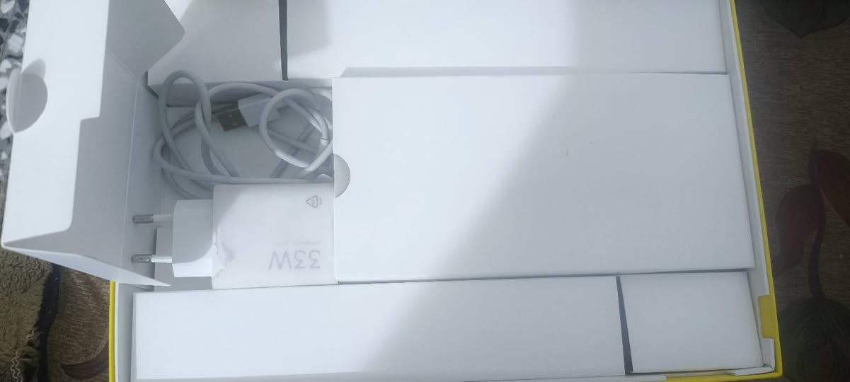 POCO pad M1
الذاكره 256
رام 16
المعالج Snapdragom®7s Gan 4 Mobile Platform
ثماني النواة بتردد يصل إلى 2.70جيجاهرتز 
اصدار Android 16
معدل التحديث 120 هرتز
البطاريه 12000 الف 
تدعم شحن عكسي 27 واط 
الشاحنه 33 واط
وضوح الشاشه 2.5K
ببجي 90 فريم
استعمال 3 اشهر
السعر 410 الف بي مجال قليل اني ماخذه 450 الف
مكاني بابل توصيل ماعدي 
رقمي ***********
