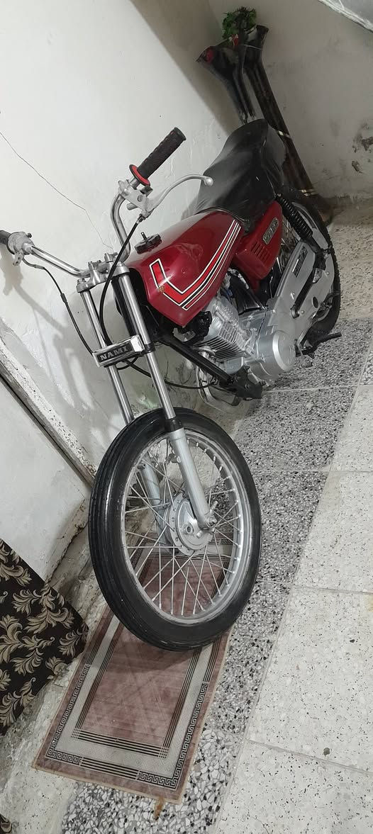 السلام عليكم
دراجه اربعه كير مكينه صفر جاج ناعمه تخبل مفتوحه ولفات مبدله شاصيهه مكفول دراجه كلشي ماعايزه الدراجه ادوات ادوات ادوات اوراقهه عندي ضاعن السعر 300 وبيهه مجال الشراي اتصل وبيك خير وتدلل ***********
