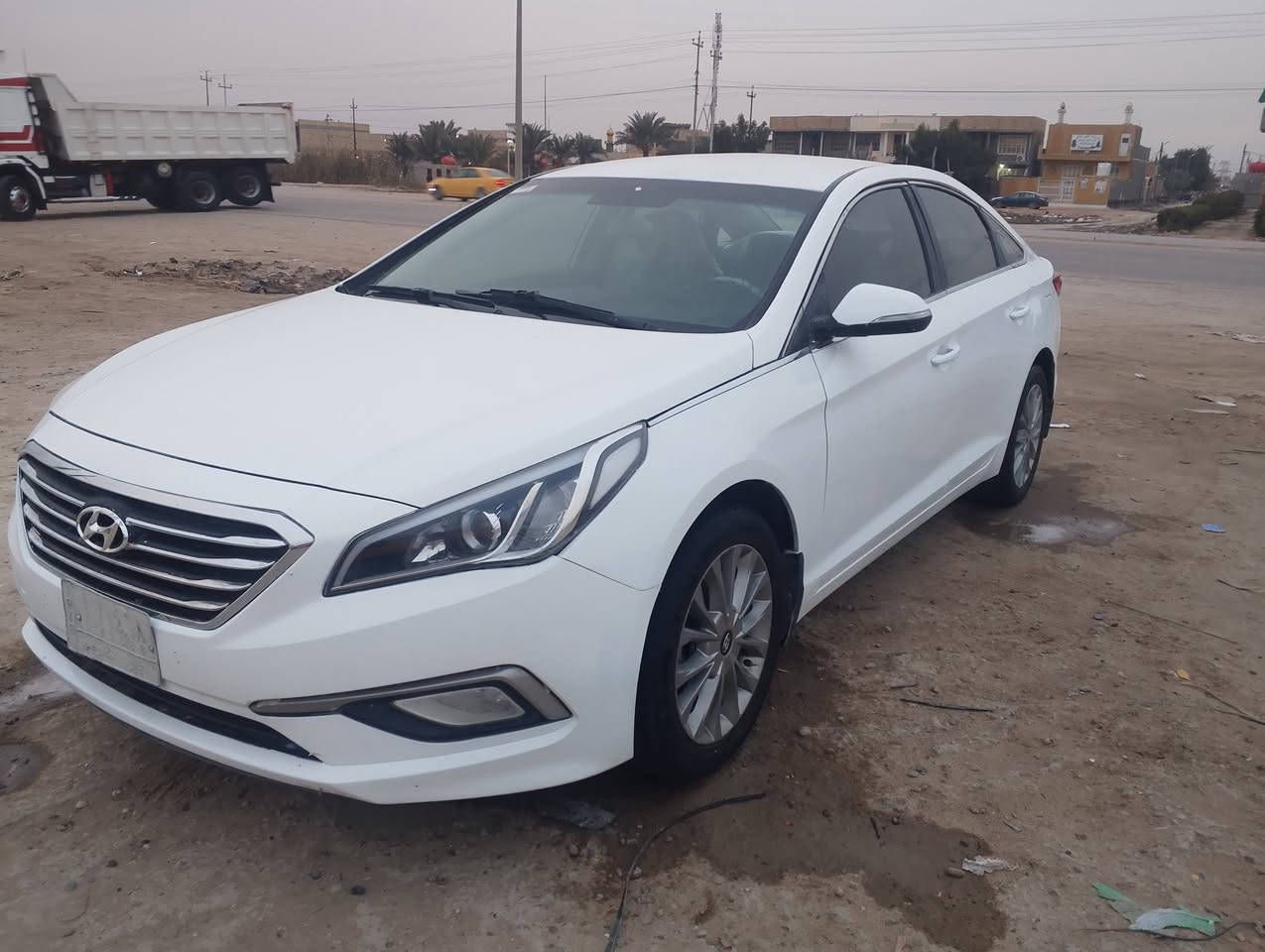 السلام عليكم سوناتا موديل 15 خليجي محرك 2400 دوش سياره بيها صبغ عام بدون شواصي رقم بابل مكان السياره الديوانيه السعر 110 وبيها مجال     رقم الهاتف***********
