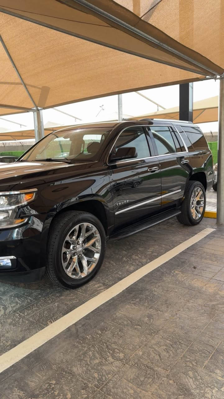 السلام عليكم 
تاهو 2018 
خليجي ls
حساس امامي خلفي 
شاشه قاصه 
ويل 22 مال برايمر
السياره بالحقيقه احلى من الصور
السياره بيها صبغ بنيد 
وجاملغ بارد+ جاملغ وباب مفتوحات فقط
السعر (30000$) يعني 3 شدات وبيها مجال 
مكان السياره :بغداد العامريه  
للاستفسار:*********** بغداد, العراق
