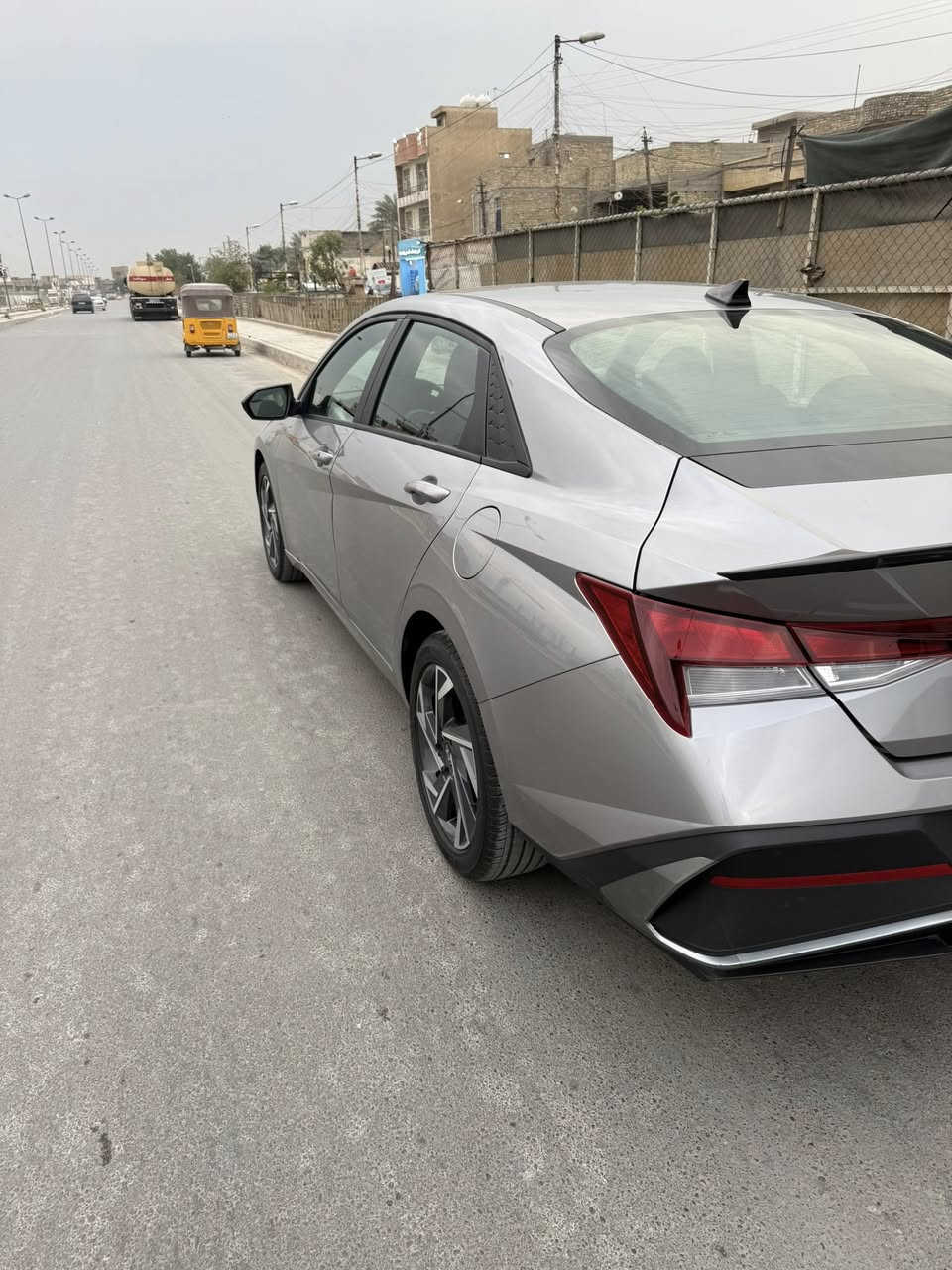 هونداي النترا مديل ٢٥ SEL سبورت
مرقم بغداد بسمي ترقيم جديد 
بصمة سيارة بصمة أبواب تشغيل عن بعد 
تبريد شاشة تحكم ستيرن 
ستيرن جلد حياكة 
مانع انزلاق توقف ذاتي 
ويل كب كروم 
محرك ٢٠٠٠ دوش 
ماشية ٢٠٠٠ سيارة زيرو 
بدون ايرباك سيارة 
احلى من الصور سيارة 
كفالة كير محرك لغد شاصي حدادية 
حادث سيارة تبديل باب وجاملغ امامي ايسر 
صور الحادث والتصليح بل منشور 
مكان سيارة بغداد 
***********
