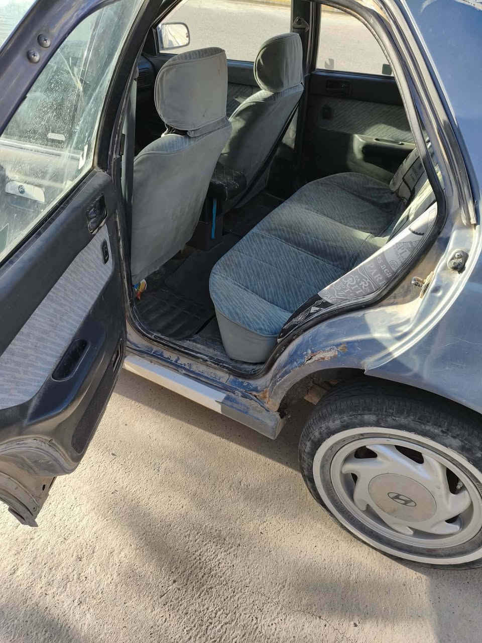ألنترا دمعه لبيع موديل ٩٤ دبل تريشه رقم بغداد ألماني سنويه مجدده لحد ٢٠٢٧ مكينه مفتوح لاصرف ولاتبخير كير اتوماتيك خير من الله مبدل بيه جاملغ اليمنه امامي والبنيد تبريد منظومه كامله ولكن مايشتغل نقصه غاز تايرات اماميه جدد الوره نص عمر سلف جديد باتري جديد كهربائيات شغاله جام كهربائي شغال لسعر ب٢٦ ورقه وبيه مجال بالسعر مكلف بالنشر ***********مكان سياره بديالى ناحية كنعان بيع فقط بدون مراوس
