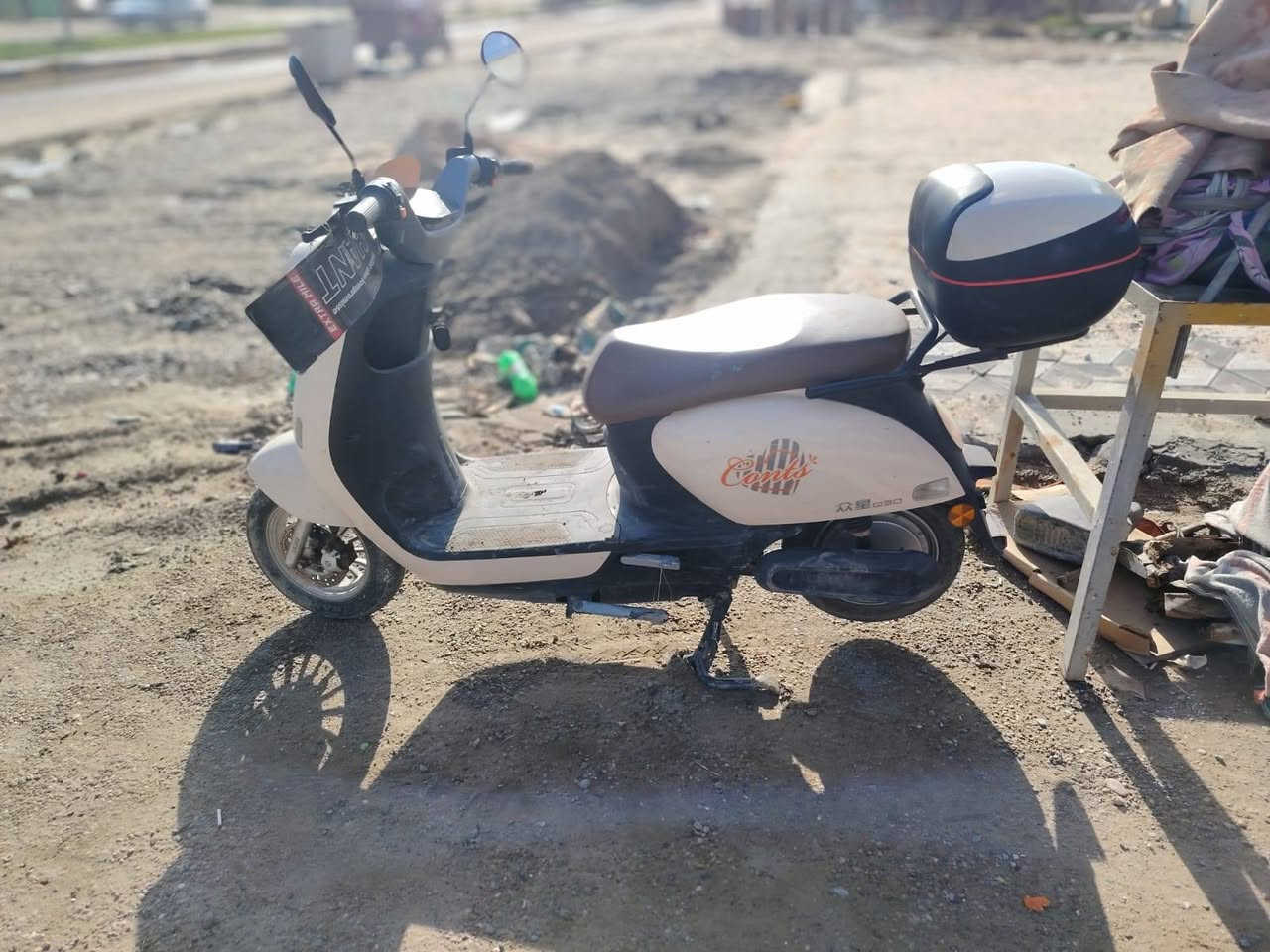 دراجه للبيع بيها نقص تاير خلفي وبطارية وحده من يمهن تعبانه يمكن مواكيد السعر٥٥٠وبيهامجال قليل للاتصال و الاستفسار ***********
