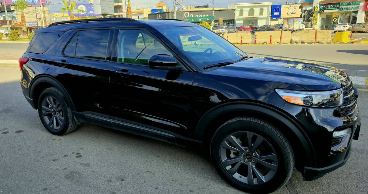 سلام عليكم
Ford  Explorer xlt 2023 4*4
لون اسود ودواخل هم ابيض واسود جلد 
ماشي 36 الف ميل 
السياره مواصفات فول 
 -بانوراما
- 4WD فور ويل السيارة 
-دواخل كشنات جلد
-المقاعد الخلفيه vip
- بيبان كلها بصمه
-تشغيل عن بعد
- ترحبيب بالمراية
-صندوق كهربائي شفط
-ويل سبورت بلادي حجم ٢٠
-لايتات ليد امامي خلفي 
-رادار امامي وجانبي
-نطام الحفاظ على المسار 
-كشنات تدفئه
-ستيرن هيتر 
-كشنات كهربائي
محرك ٢.٣  توربو
وبقيه المواصفات المعروفه

 حادث السياره  جامرلغ جهة السكن تعديل بارد  فقط حتى دعاميه بلاديه 
الايرباكات كلها سليمه 
الدواخل كلها سليمه 
صور حادث موجود بالمنشور 
للتفاصيل الإتصال 
***********  موجود واتس اب أيضا 
او مراسلة ع الخاص
مكان السيارة كركوك
