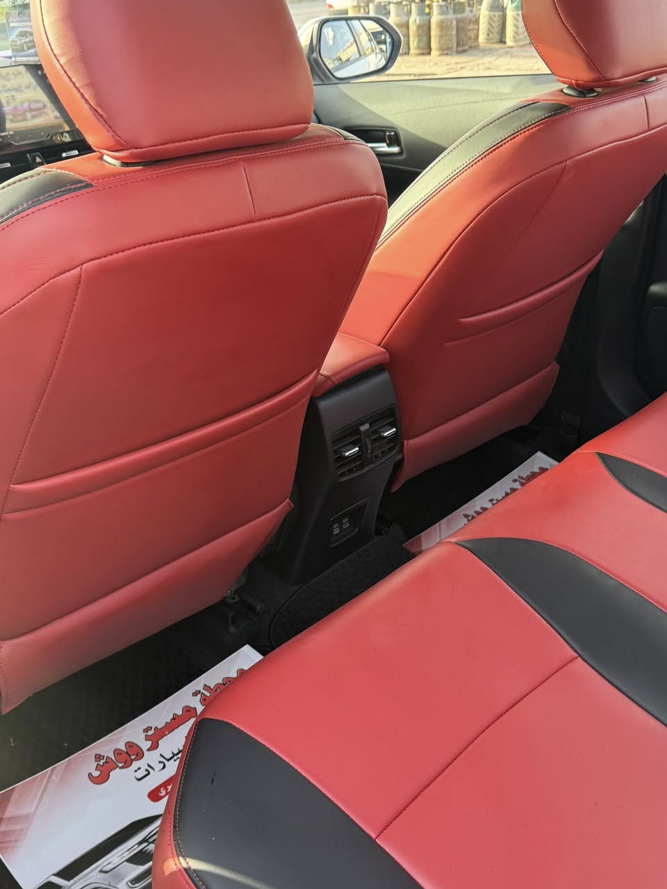 السلام عليكم
كورلا هايبرد ٢٠٢٥ للبيع
السيارة فول مواصفات اعلى فئة 
كرسي كهرباء 
داخل جلد احمر 
فتحة بصمة رادار 
السيارة ماشية 3 الاف بحالة الزيروو
مكفولة حتى من الزلغ 
السعر ١٦٨
مكاني بغداد الكرخ
هاتف ***********
