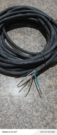 كيبل نحاس ٢٥ متر حجم ٤×١٦ السعر ٢٥٠ قفل  بغداد العبيدي  ‏‪07746810376‬...