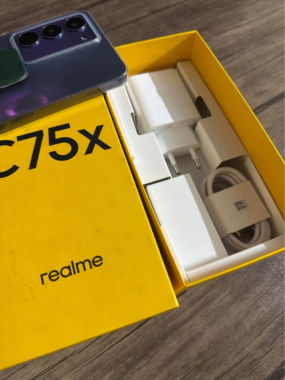 ريلمي c75x ضد الكسر والماء 
جهاز بعده جديد مستخدم اسبوع فقط
ملحقاته ما مفتوحه 
ذاكره 256 
شاحنه 45 واط 
بطاريه 5310 
شاشه 120 هرتز
كاميرا اماميه وخلفيه 50 ميكا بكسل وتدعم ذكاء الاصطناعي 
تصنيف ip69 مقاوم للماء والغبار اعلى تصنيف في العالم

السعر 165 الف قفل
سعر الجديد 210 الف 

مكاني بغداد الرصافه بغداد, العراق


**إذا كنت صاحب هذا الإعلان وتريد حذفه لأي سبب، رجاءا أرسل رسالة إلى الدعم الفني**