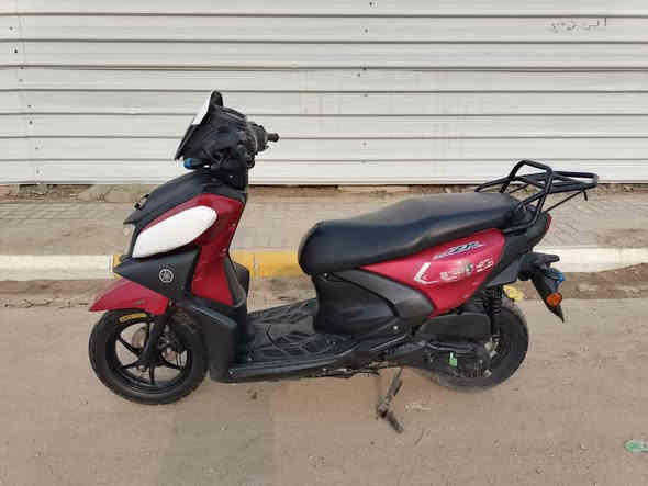 زت ار 21 للبيع
السعر 1300مع المجال
كهربائيات شغاله 
العنوان السماوه حي الحكم قرب مرطبات فستقه 
***********
