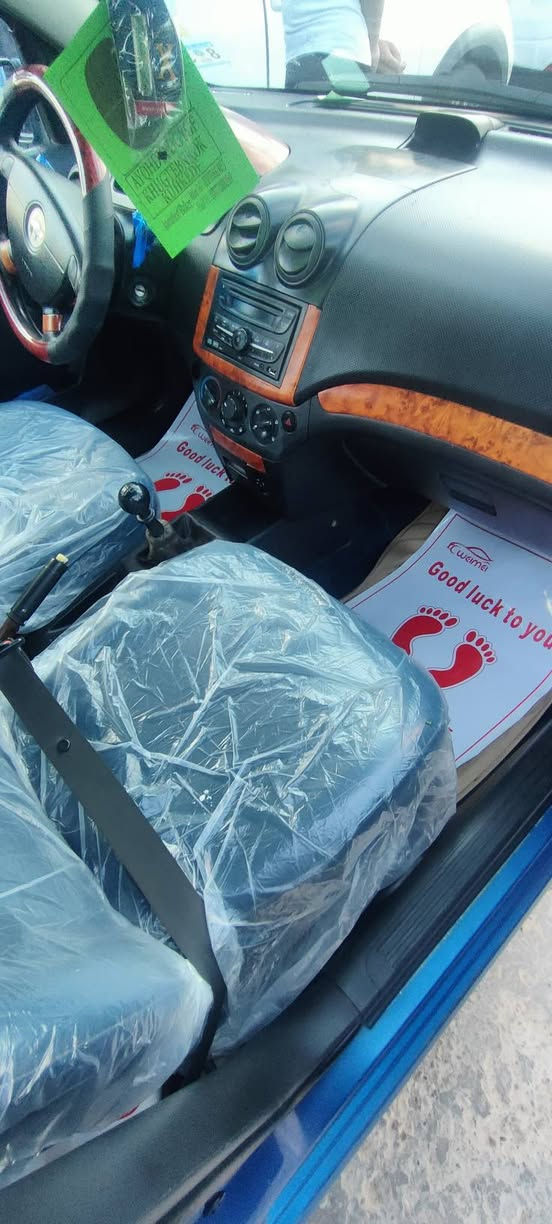 للبيع افيو2011خليجي
رقم دولي2028
دفتر بنزين بي 
هزه جديد
گيرومحرك وتبريد وصدر امامي وخلفي كلها شرط
سيارة بدون مصرف جاهزه من الاخير
سيارة صبغ عام جمالية بدون ضرر
شرط التحويل والغرامات والوكالة مكان كركوك كاتب التفاصيل كلها شراي خابر 
*********** كركوك, العراق
