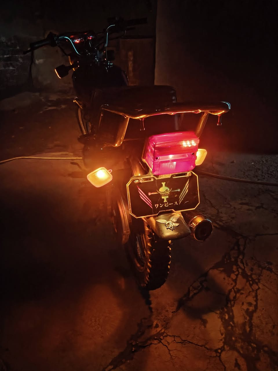 السلام عليكم
بيع مستعجل 
سافان 2022 اوراق
دراجه جاهزه ما عايزه برغي
السعر ٥٢٥
والشراي هذا رقمي ***********
