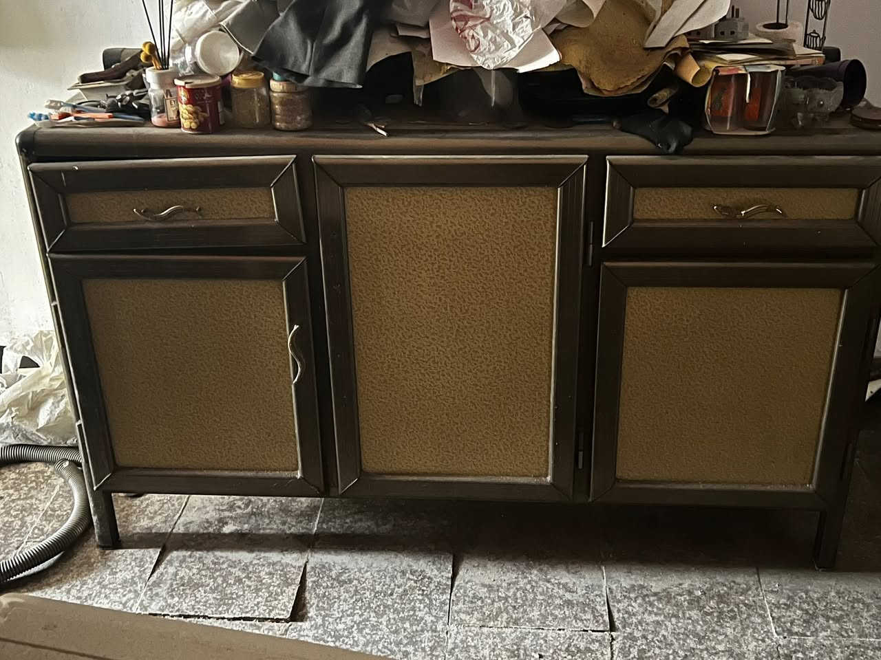 السلام عليكم
كاونتر وسنك للبيع السعر 110 ألف وبيه مجال للطيبين 
مكاني بغداد الشعب
***********
***********
