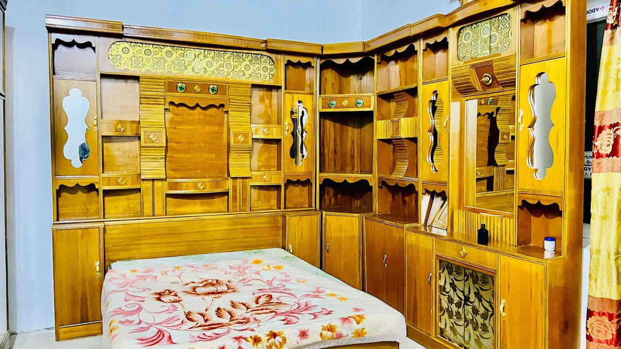 توجد غرفة نوم للبيع خشب صاج شرط نضافه فول استخدام قليل للاستفسار اتصال على ***********
