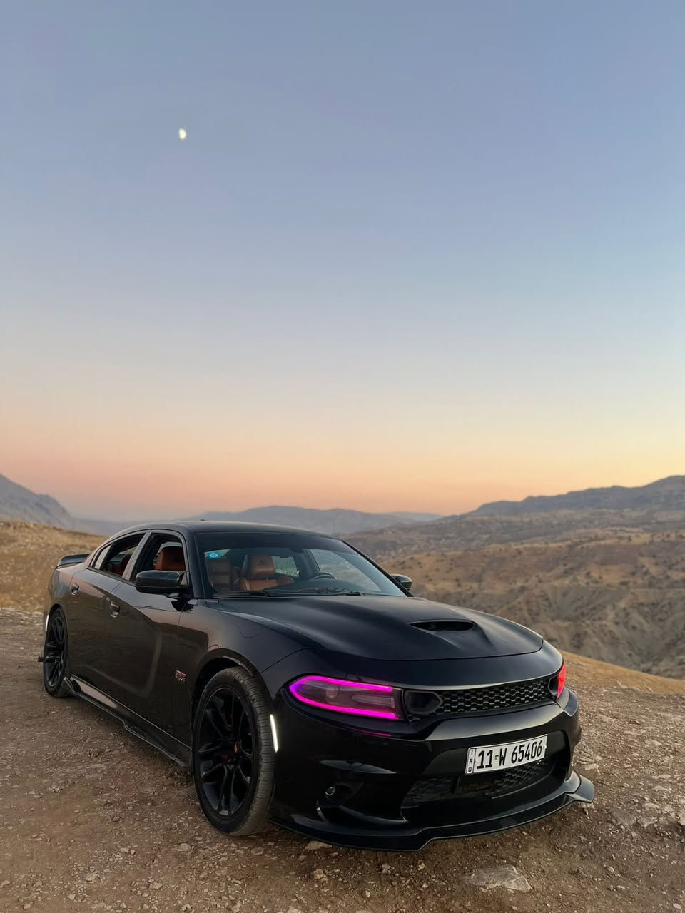 سلام عليكم 
دوج جارجر 2017/SRT/6400cc
السياره راجمه ومعروفه جديده بشكل حادثها بنيد وجاملغ مبدل بلادي بدون قطره صبغ ولا فتح  وبيها سونار المندلاوي وبيها حالوب هنا بل عراق القماره من جهت السايق والبنيد. السياره كامله للاخير ومصروف عليها كلشش هواي ماشيه ٧٠ الف فقط
سنويه ورقم جديد 

الاضفات الي عليها 
اويل كاج كان 
ميثانول 
جكات كاتباك جدد 
وسطيات slp اصلل مو تجاري
دركه كاربون فايبر RPM
شوته وهدرز 
غرفه هلكات قرميدي 
سقف روز 
لد زرع متغير اوركل 
ويل سكات ٢٠٢٢ جديد 
لحيه اماميه +دوس+زعانف+كفر مري وبيبان 
+ دفيوزر خلفي + سبايدر ريد اي + شفقه خلفيه عليها سستم كامل السياره 
عليها ولف حماوه موشميتو الاصلي 
مراوح srt مال خليجي دبل 
ادامه منضومه الراديتتر حماوه اذا تصعد لل٩٠ اخذها ببلاش للسياره 
وعليها ادامه كامله بلكات+ نوزلات وتنضيف غرف الاحتراق. 
عليها برمجه وتفريغ  الوحش ايكل نضام سيفتي كامل 
سعر السياره ١٨٨ ورقه بيها مجال بسيط للشراي والصرف المصروف عليها كلش  هواي 
مكانها بغداد  الكاظميه 
***********
