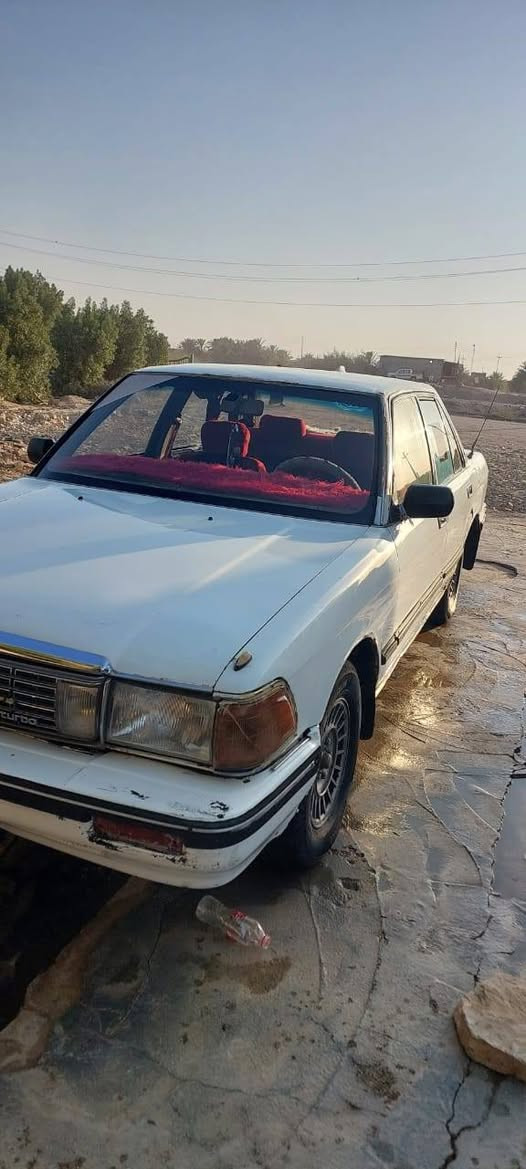 سيدان مديل 2000 محرك وكير باطه جدد لا تنقيص ولا تبخير بيهي رشت صبغ بل باب السعر 30 وبيهي مجال مكان سماوه السوير للستفسار ***********
