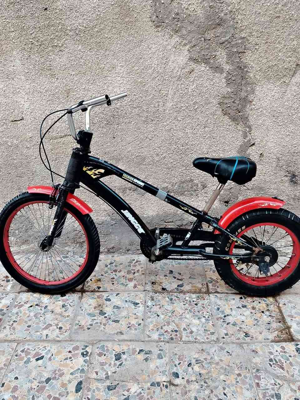 السلام عليكم  باسكل للبيع المكان البلديات  الصحفين الرقم *********** السعر  55 وبي مجال تصل وتدلل👍
