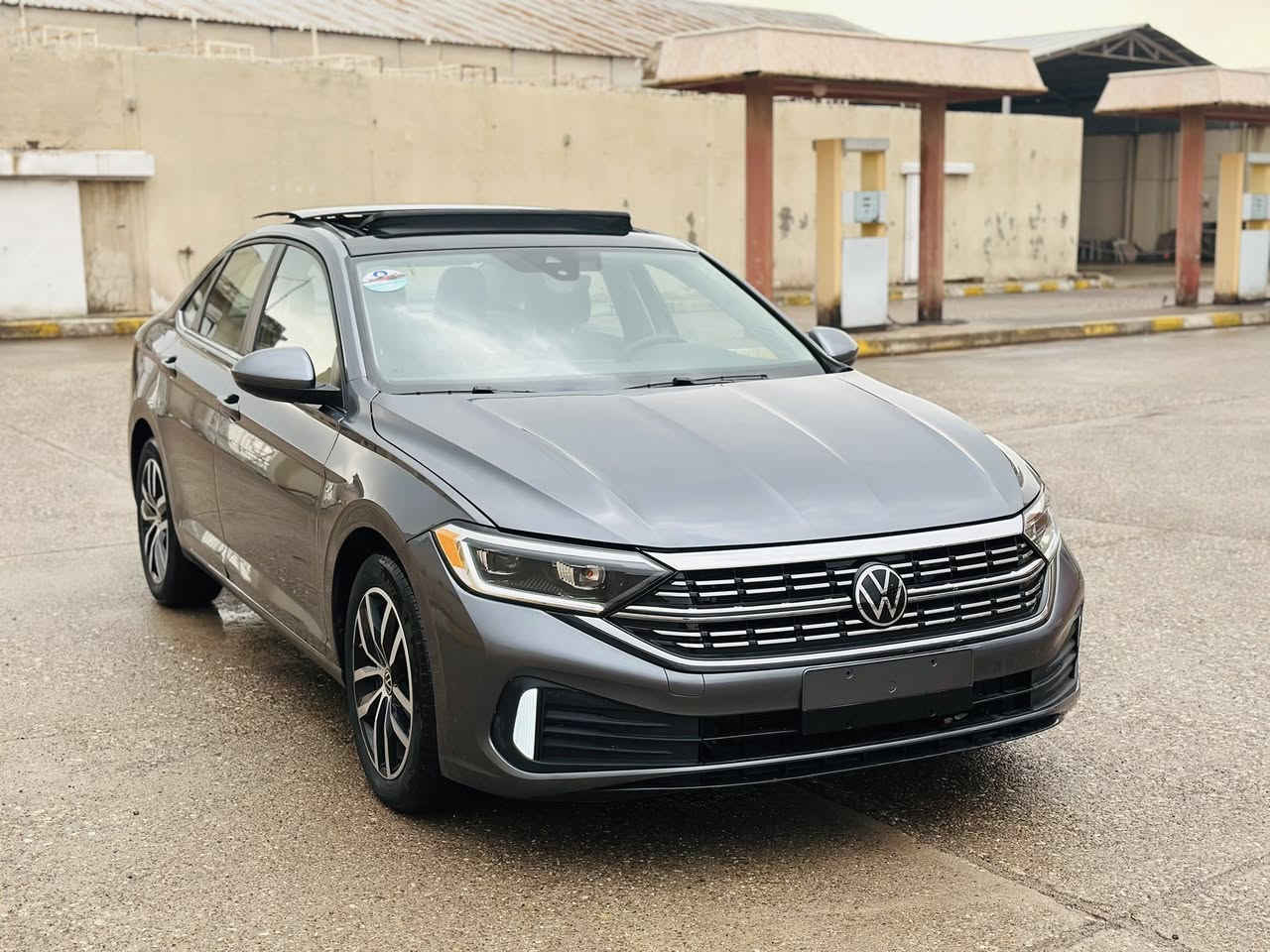 Volkswagen-Jetta:
موديل:2025
مصفات فول :SE
ماشي:15الف ميل 
جملغ وبولند صبغ بدون دواخل 
اربك فقط سكان سيستم
سيارة بدون مصرف جاهز 
رقم كاتي شرط ترقيم 
سعر 148ورقة مجال 
رقم واتساب ***********
مكان سيارة عقرة
