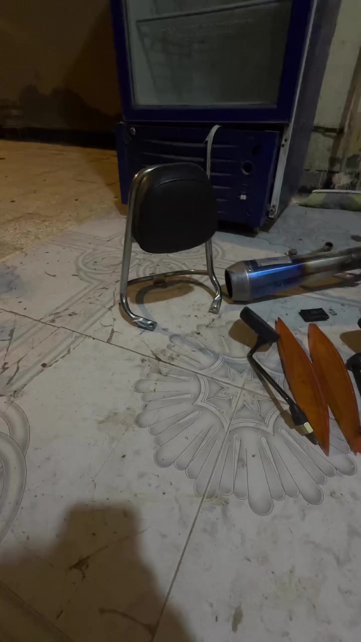 سلام عليكم غراض للبيع كلشي وسعره مكاني أبي خصيب هاذ رقمي واتساب ***********
