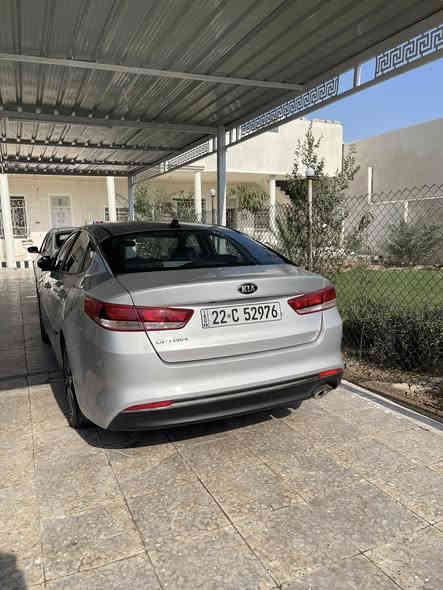 السلام عليكم 
اوبتيما 2018 وارد كوري 
بيها صبغ قطعة وحدة
وثنين باردات صغار.. نص فول شاشه كامره كشن تدفئة تبريد وباقي لمواصفات معروفه
سعر ١٤٤ 
***********
