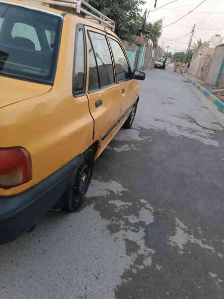 السلام عليكم سياره سايبه موديل 11  سياره قشر حلو غرفتها حلوه ماكينه بيها خيط بخار  تخم تاير جديد   بغداد جسر ديالى   السعر 21 بها مجال     ***********
