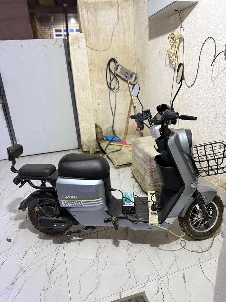 دراجة R900 للبيع  استخدام قليل (اقل الشهر ) نظيفة جداً السعر 500 الف عراقي     ***********
