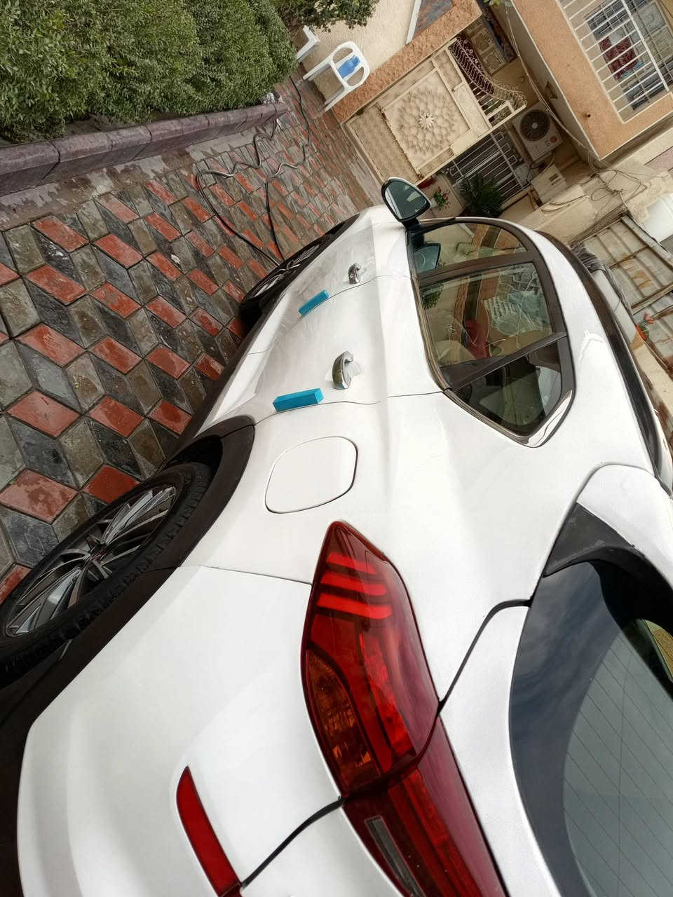 السلام عليكم للبيع توسان 2019 خليجي فول 1/1 بيها ضربة بالتكمة الخلفية من جهة الصندوك بيها كم قطعة صبغ ابيع احزام شواصي لغود مكفولات مكينة 2000  دوش كير مكفولات ماشية 94 الف حقيقي رقم بغداد انكليزي بأسمي صدر جديد تخم تاير جديد مكان بغداد مدينة الصدر السعر 150


**إذا كنت صاحب هذا الإعلان وتريد حذفه لأي سبب، رجاءا أرسل رسالة إلى الدعم الفني**