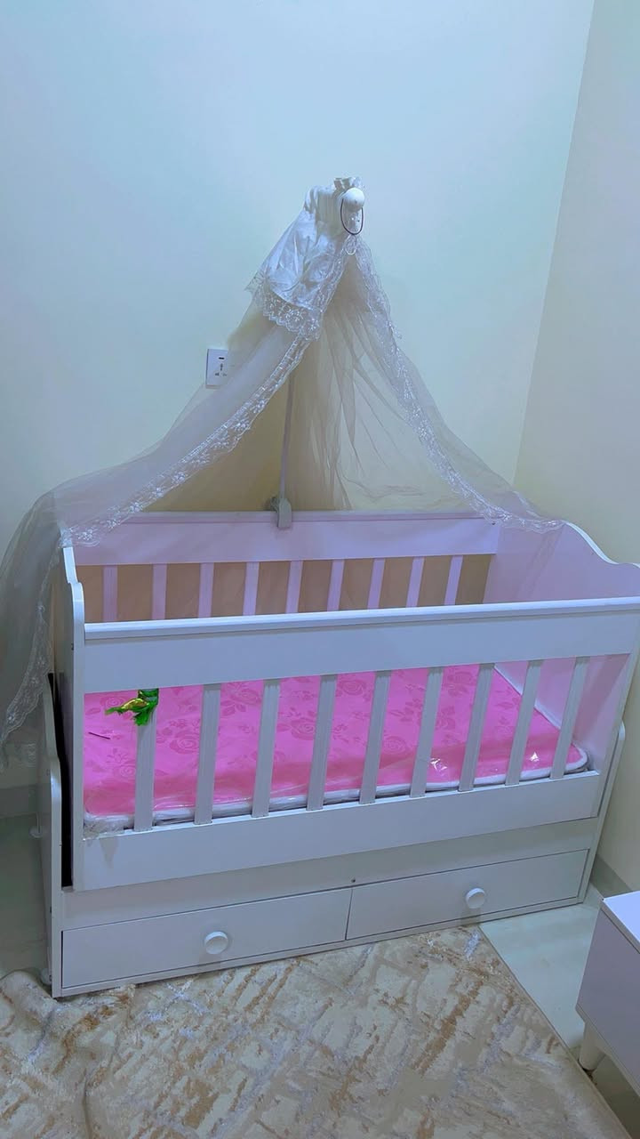 سرير اطفال كبير ويا ناموسيه ودوشك طبي بعده بلجيس مستخدم اقل  الشهر كلش نظيف وبي مجرات واسعه للتخزين السعر100 الف وبي مجال بسيط


**إذا كنت صاحب هذا الإعلان وتريد حذفه لأي سبب، رجاءا أرسل رسالة إلى الدعم الفني**