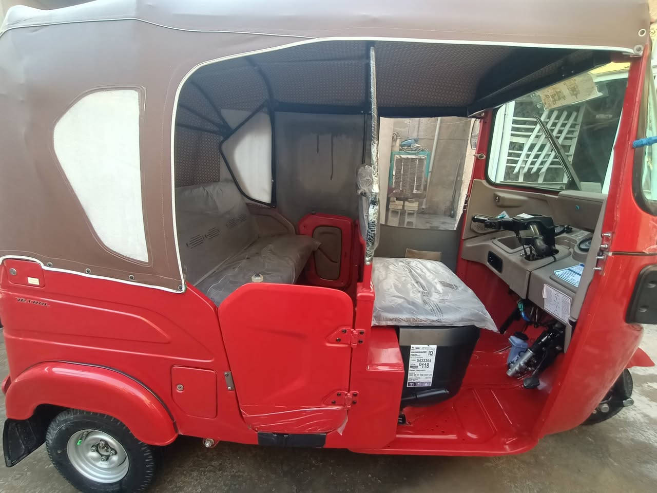 السلام عليكم تكتك للبيع موديل 22 مكفوله من كلشي رقم وسنويه  السعر 8,800قفل الشراي يتصل ***********
