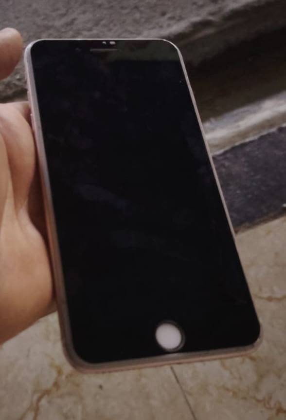 ايفون 7بلاس ذاكره 128بطاريه 64جهاز كلا شغال سعر 90وبي مجال بصيط ***********

