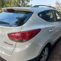 توسان 11 مكفولة كفاله عامة ما عدا شخوط وتكحيل بسيط السعر 133$ ورقة كير...