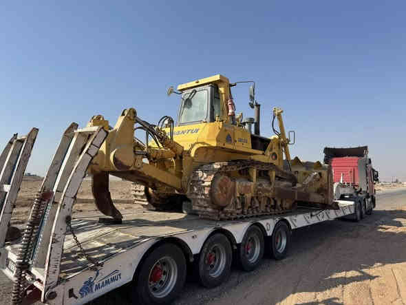 بسم الله الرحمن الرحيم 
عندي بلدوزرات للبيع العدد خمسة قطع 
موديلات 2006حديث فول فول عادي يعني ميكانيك 
كير عادي والمحرك بم ونزول 
آليات جديدة بمعنى الكلمة برغي واحد ما مفتوح بيها 
آليات دخول جديد ترقم بسمك مباشر 
للاستفسار *********** 
العنوان ديالى جلولاء
