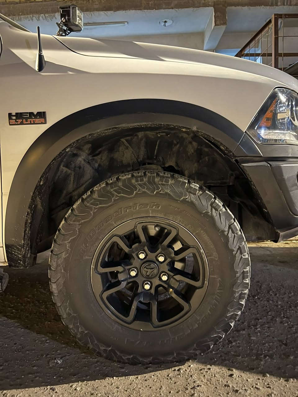 السلام عليكم
زوج بي اف كودريج انتاج ٢١ كلش نضيف 
وزوج ودوي هم نضيفات انتاج ٢١
للبيع كلهم ب٢٠٠ الف 
مكاني بصره 
285-70-17


**إذا كنت صاحب هذا الإعلان وتريد حذفه لأي سبب، رجاءا أرسل رسالة إلى الدعم الفني**