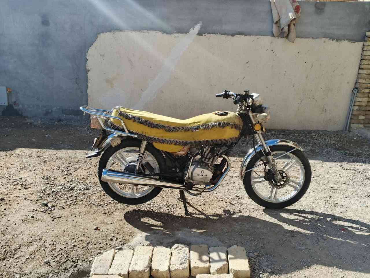 دراجة للبيع هسة طالعة من وكيل ***********
